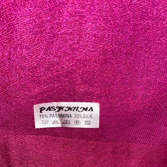 Double Layers Paisley Pashmina Shawl - Picture 4 of 4